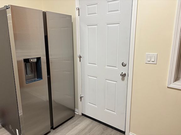2nd image of 3152 S Princeton Ave #1