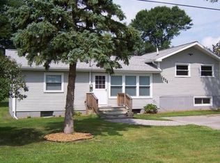 1034 S Mackinaw Rd, Kawkawlin, MI 48631