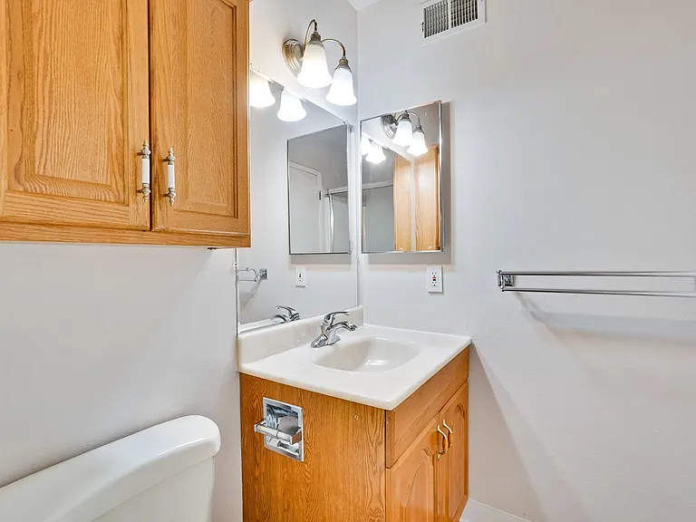 781 N Fair Oaks Ave #6 — Photo 32
