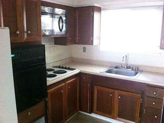 5th image of 2328 Morell St