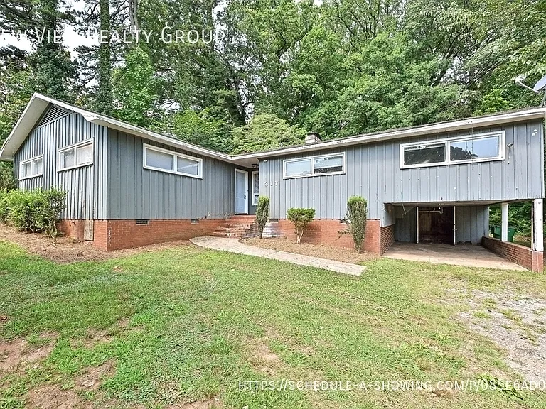 217 Bennett St — Photo 1