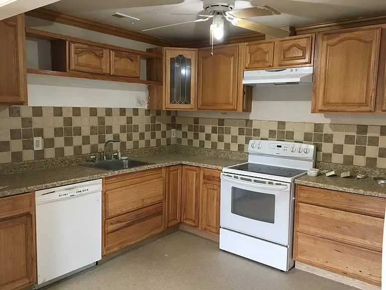 6062 Potomac Dr — Photo 13
