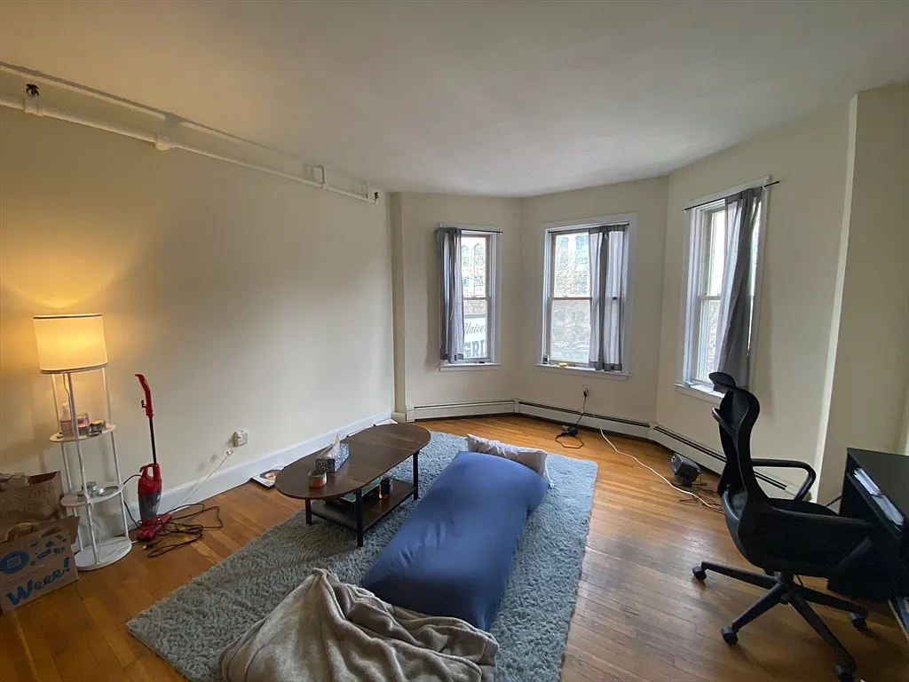 Building Photo - 712 Commonwealth Ave #2