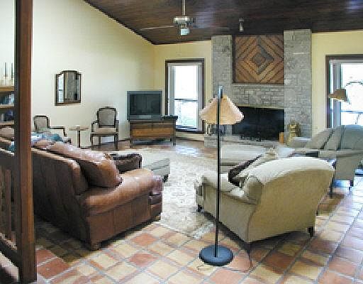 5th image of 322 STONEWOOD DR