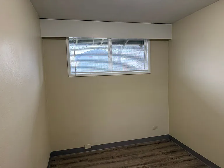 1720 Arthur St — Photo 10