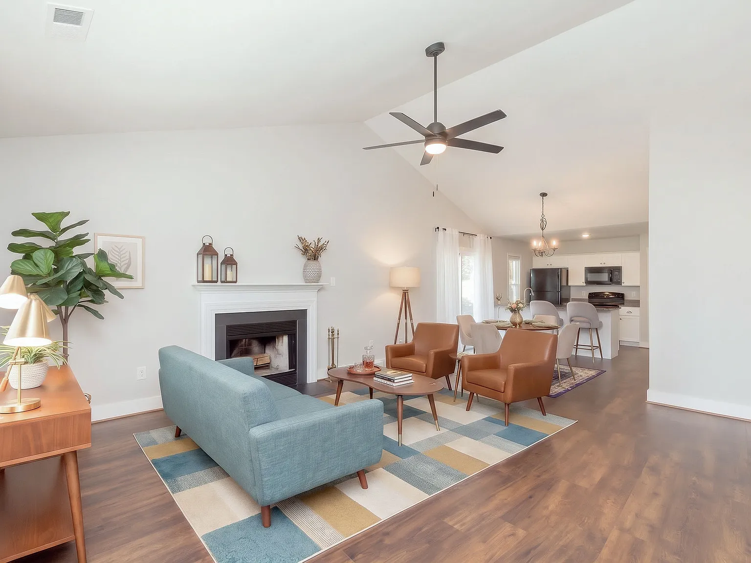2 bed, 888 sqft, $1,650 — Photo 3