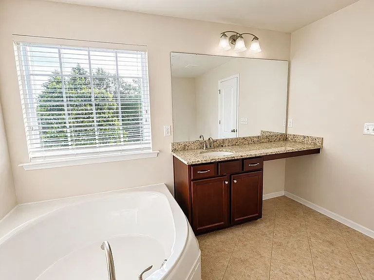 3634 Halcyon Dr — Photo 13