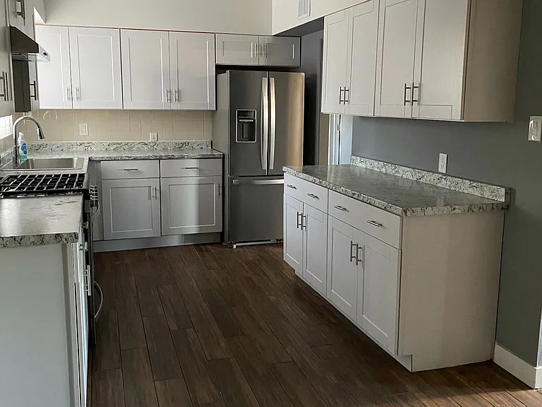 2824 W Montebello Ave — Photo 3