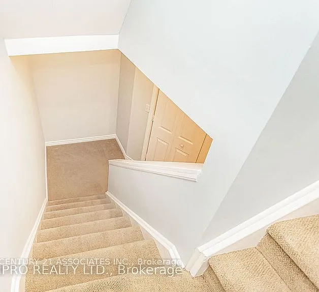 2410 Emerson Dr — Photo 25