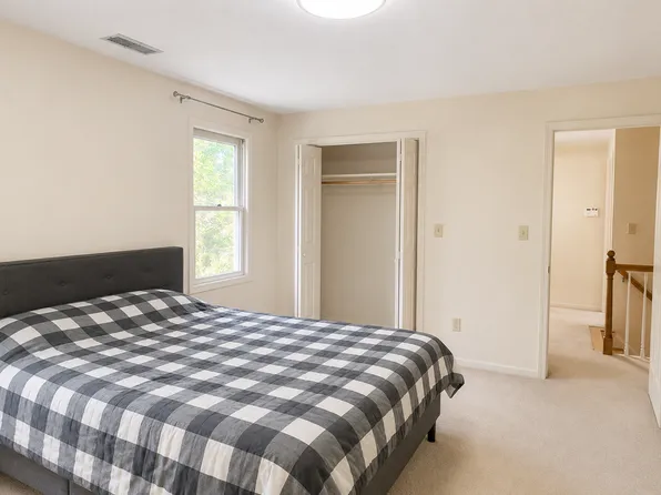 14 Kings Ct, Arlington, MA 02474