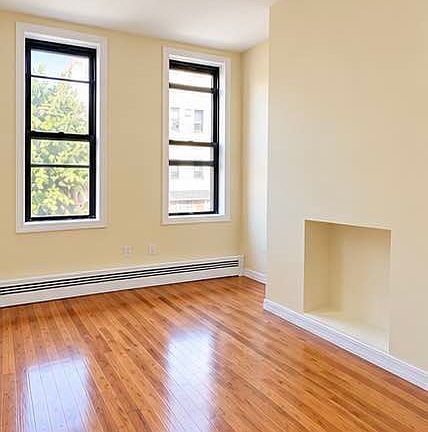 3rd image of 184 Jackson St #2L