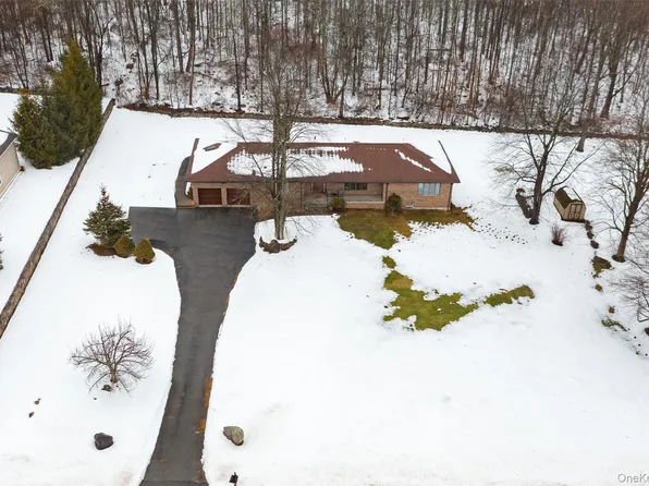 21 Lounsbury Drive, Baldwin Place, NY 10505