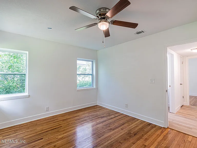 1404 Jean Ct — Photo 17
