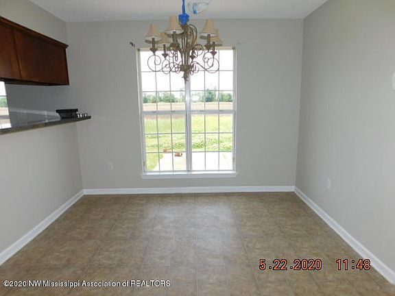 3rd image of 1111 Meadows Lake Cir W