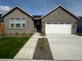 8908 Country Crest Dr, Shafter, CA 93263