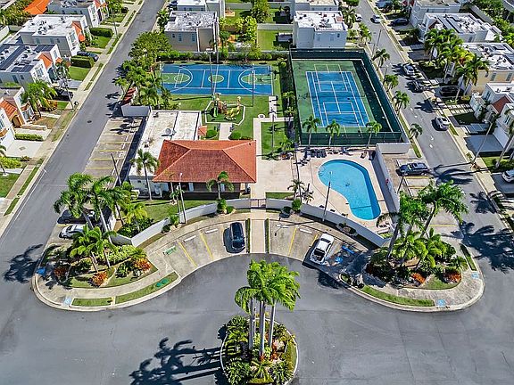 2nd image of Paseo Los Corales 2 Calle Mar Del Norte #766