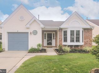 4 Hillwood Dr, Mount Laurel, NJ 08054