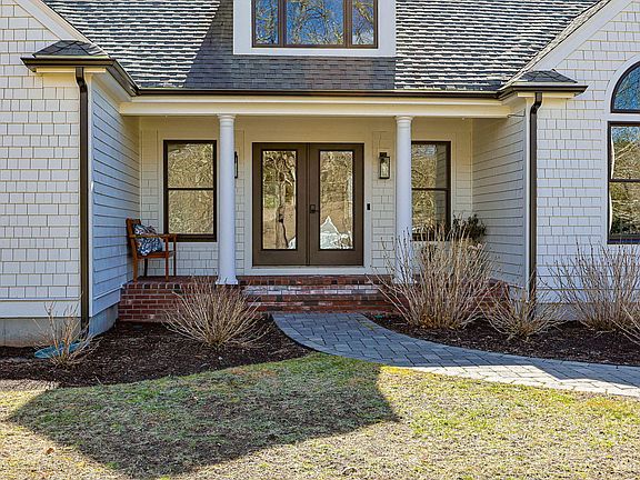 5th image of 102 Cairn Ridge Road