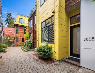 3805 Fremont Lane N, Seattle, WA, 98103