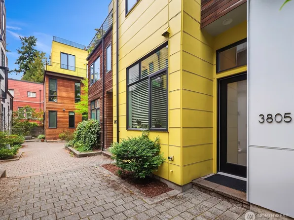 3805 Fremont Lane N, Seattle, WA 98103