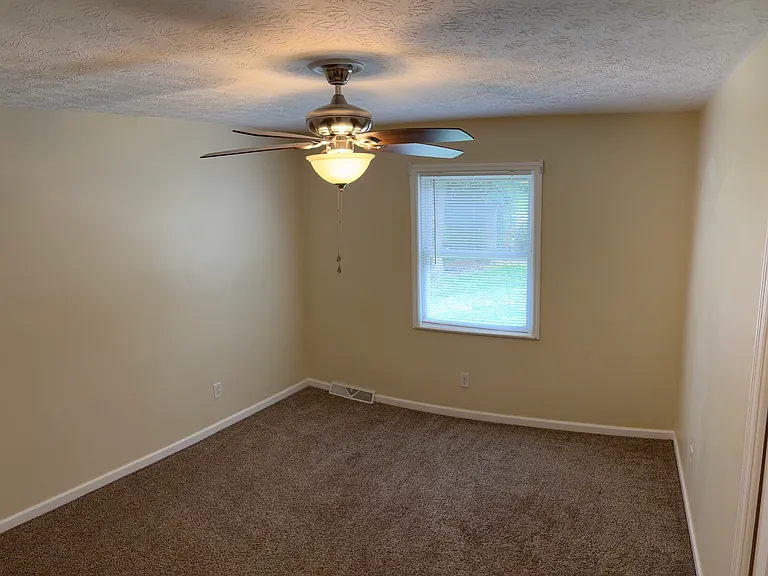 1101 Burning Tree Ln — Photo 26