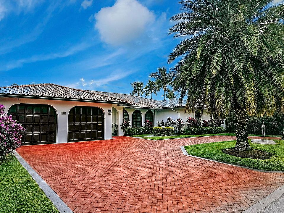 2nd image of 316 S Silver Palm Rd