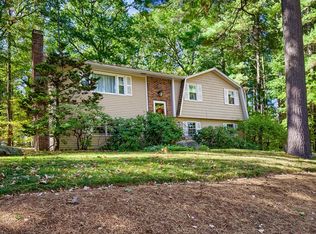 75 Fort Sumter Dr, Holden, MA 01520