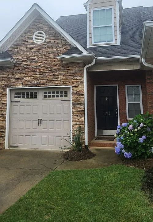 152 Middleton Park Ln