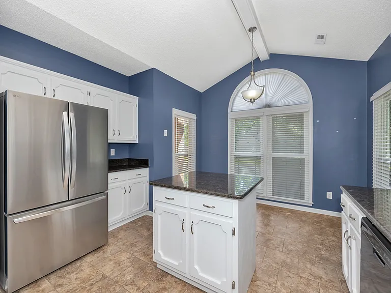 722 Highland Dr — Photo 15