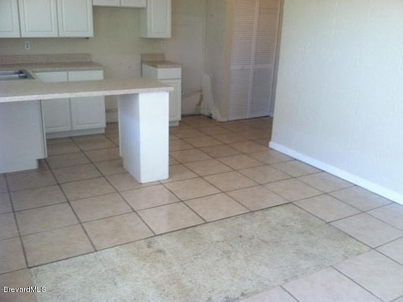 3rd image of 127 Roosevelt Ave #127C