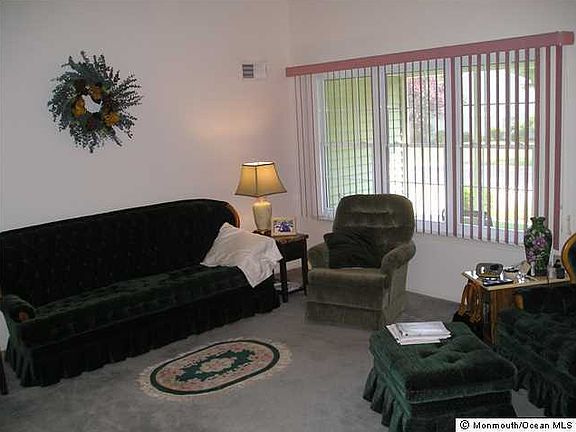 5th image of 973 Thornbury Lane #A