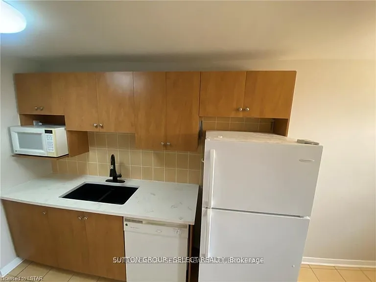 931 Wonderland Rd S #709 — Photo 11