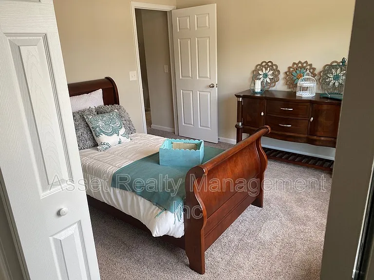 1160 Cloud View Dr — Photo 14
