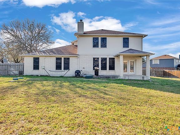 2nd image of 993 Rolling Hills Dr