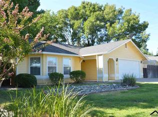 885 Countryside Dr, Red Bluff, CA 96080