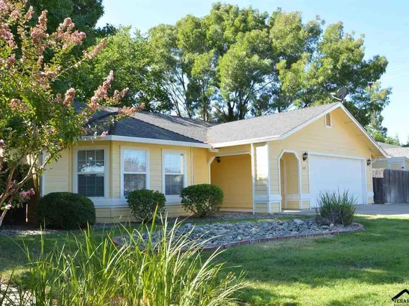 885 Countryside Dr, Red Bluff, CA 96080