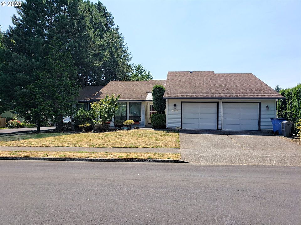 1st image of 2712 SE Blairmont Dr