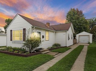 7725 Pershing Blvd, Kenosha, WI 53142