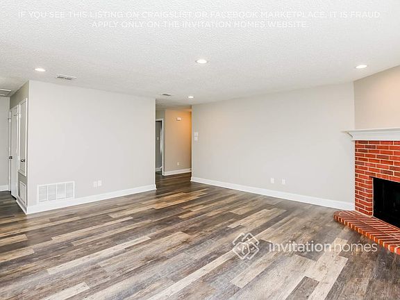 2nd image of 1413 Ridgecrest Dr