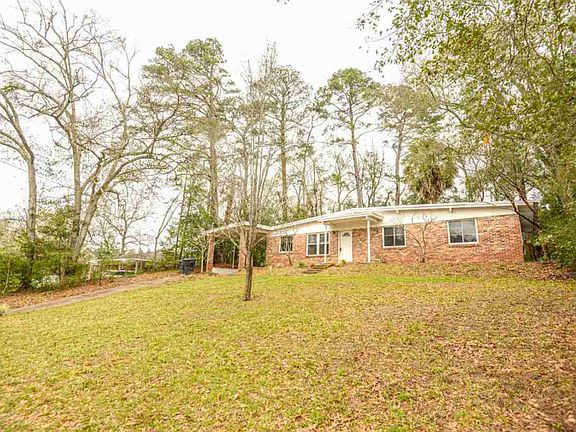 3rd image of 1614 Sequoia Dr