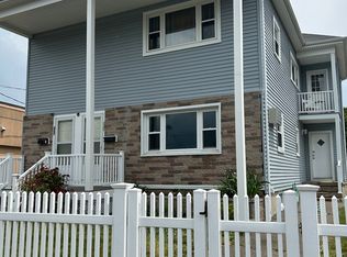 325 Daggett Ave FLOOR 1, Pawtucket, RI 02861