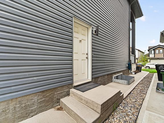 3rd image of 1231 26th St NW