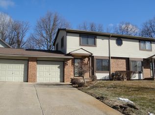 8030 Mountain Vw, White Lake, MI 48386