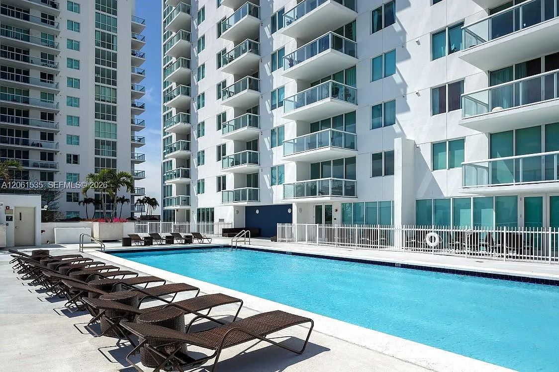 Terrazas Riverpark Village — Photo 2