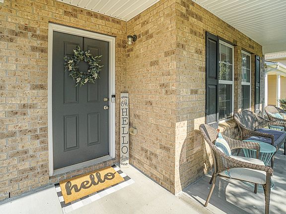 3rd image of 723 Elderberry Way