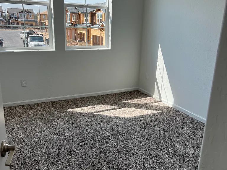 948 W Prescott Ave — Photo 16