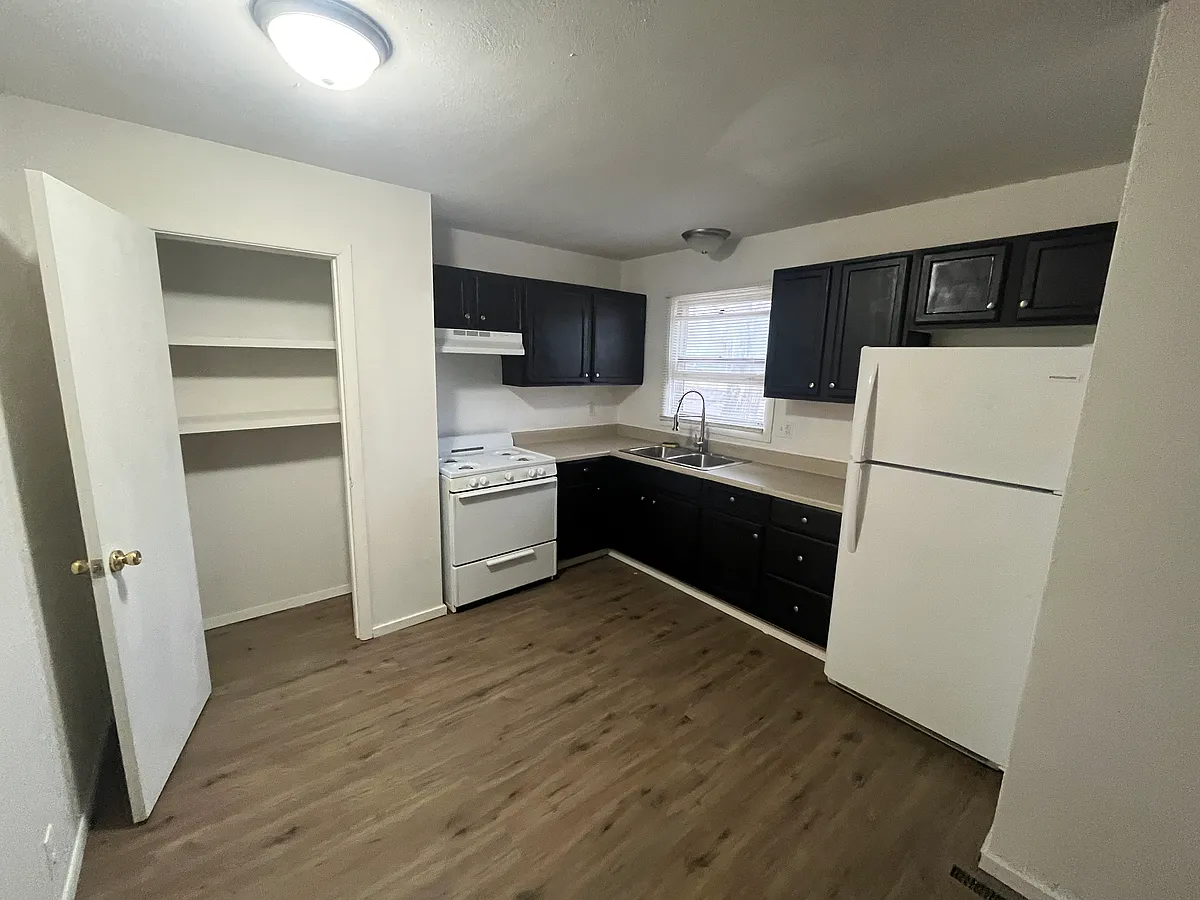 Building Photo - 413 Saint Julian St #413