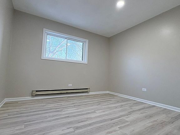 5th image of 1518 Crimson Ln APT 2B