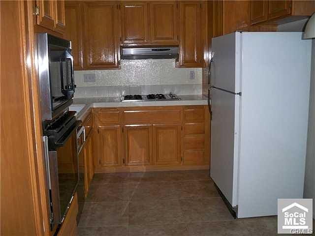2nd image of 17 Hummingbird Ln
