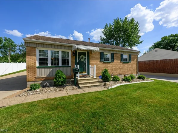 2444 38th St NE, Canton, OH 44705